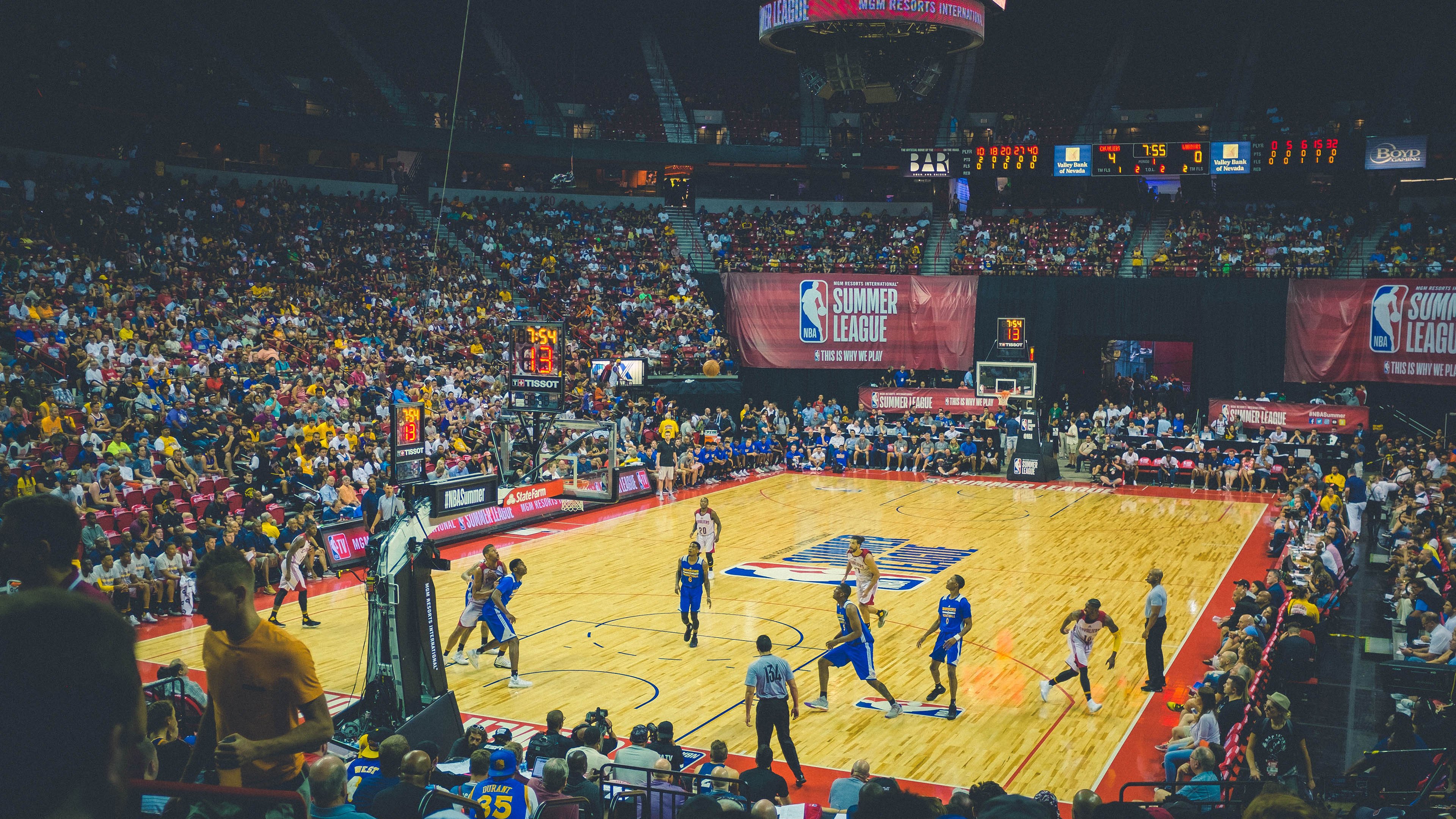 Doinb焦点对战，费德勒与40激战公牛分钟，领先优势明显胜负难料！热度持续攀升